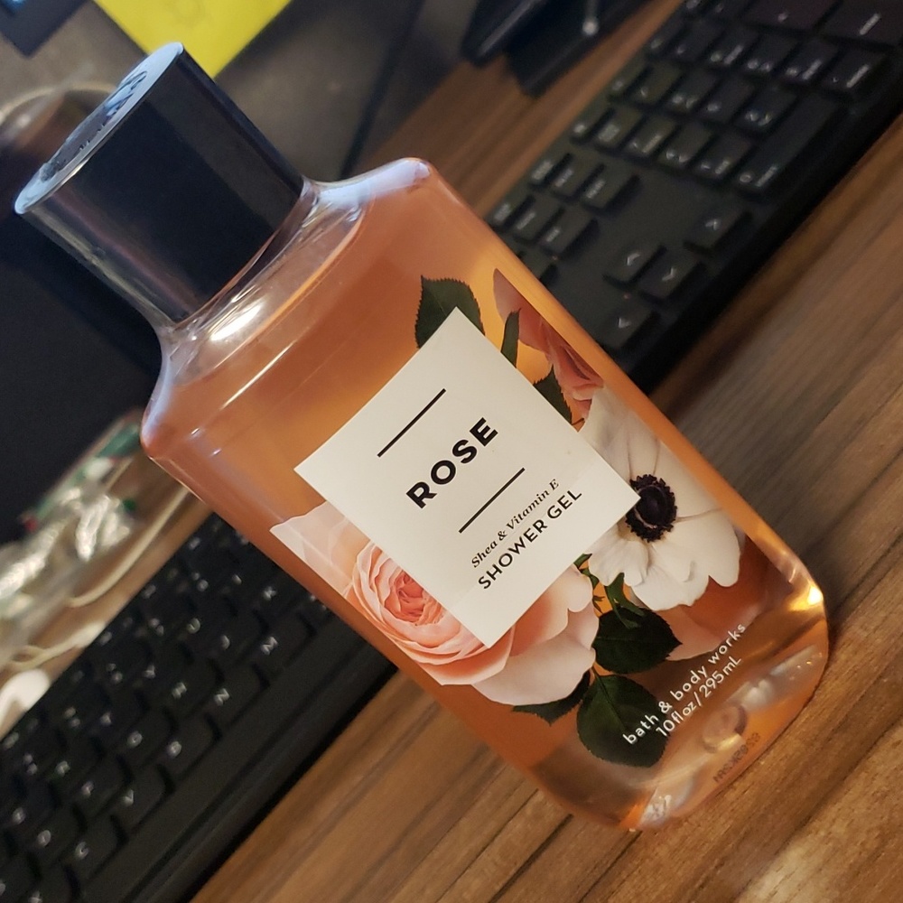 Bath & Body Works ROSE Shower Gel